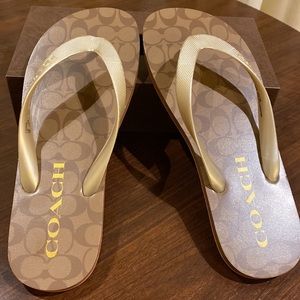 Coach flip flops monogram logo Tan and Pink Soles size Large 9-10 NWOT